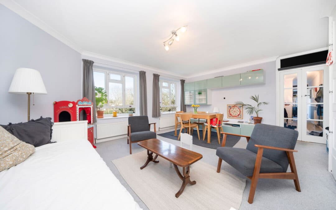 Mapesbury Road, London, NW2